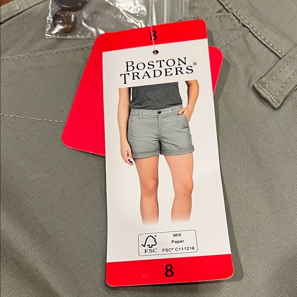 Boston Traders Olive Green Womens Casual Shorts - Picture 2 of 4